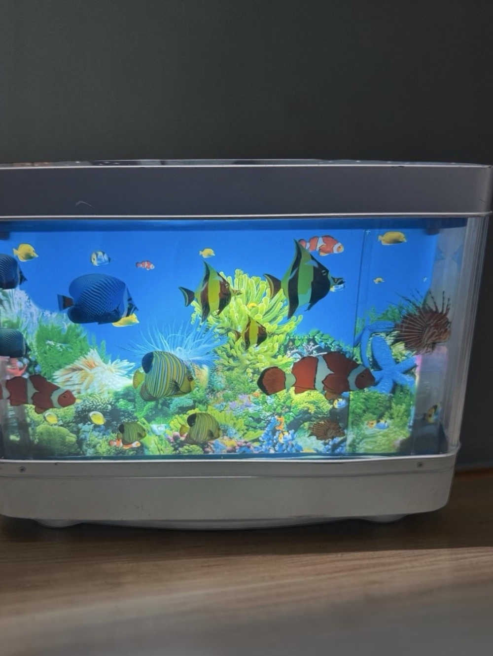 Vintage Seabed World Moving Fish Aquarium Motion Lamp Light Partially Working